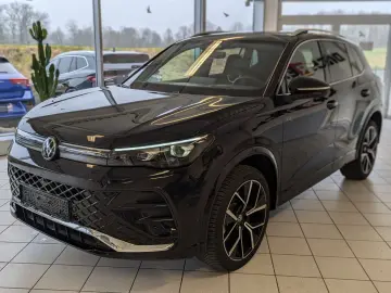 VW Tiguan 2.0TDI R-Line 4M Pano H K AHK Matrix 20