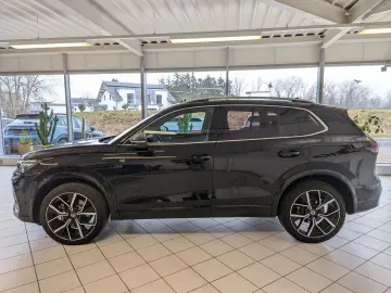 VW Tiguan 2.0TDI R-Line 4M Pano H K AHK Matrix 20