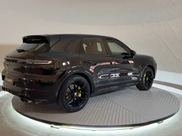 PORSCHE Cayenne S