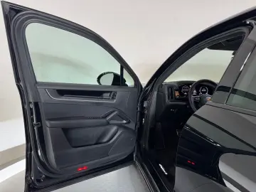 PORSCHE Cayenne S