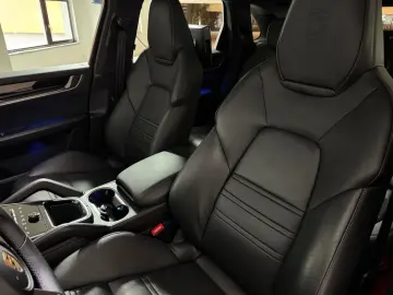 PORSCHE Cayenne S