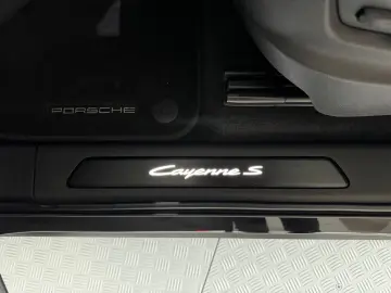 PORSCHE Cayenne S