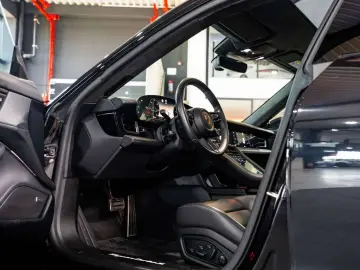 PORSCHE Taycan Turbo S Cross Turismo 93.4 kWh - PCCB - L