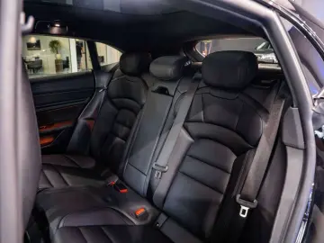 PORSCHE Taycan Turbo S Cross Turismo 93.4 kWh - PCCB - L