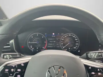 VW Touareg 3.0 V6 TDI R-Line PANO STD-HEIZUNG AHK B