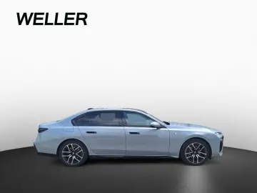 BMW 740d xDrive M Sport DA PA-Pro B&W Standh Sky AHK