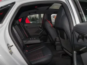 Audi RS3 LIMO  FRÜHLINGS-SPECIAL