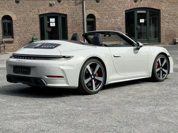 PORSCHE 992 911 Carrera  S Cabriolet SPORTDESIGN-ABGAS 2