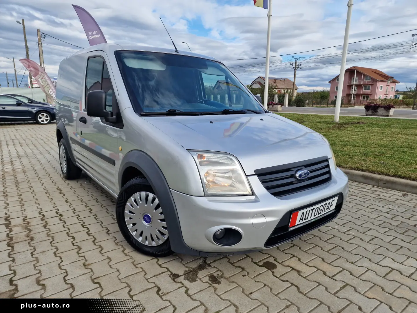 Ford Transit Connect 1.8TDCi - Acum si Rate
