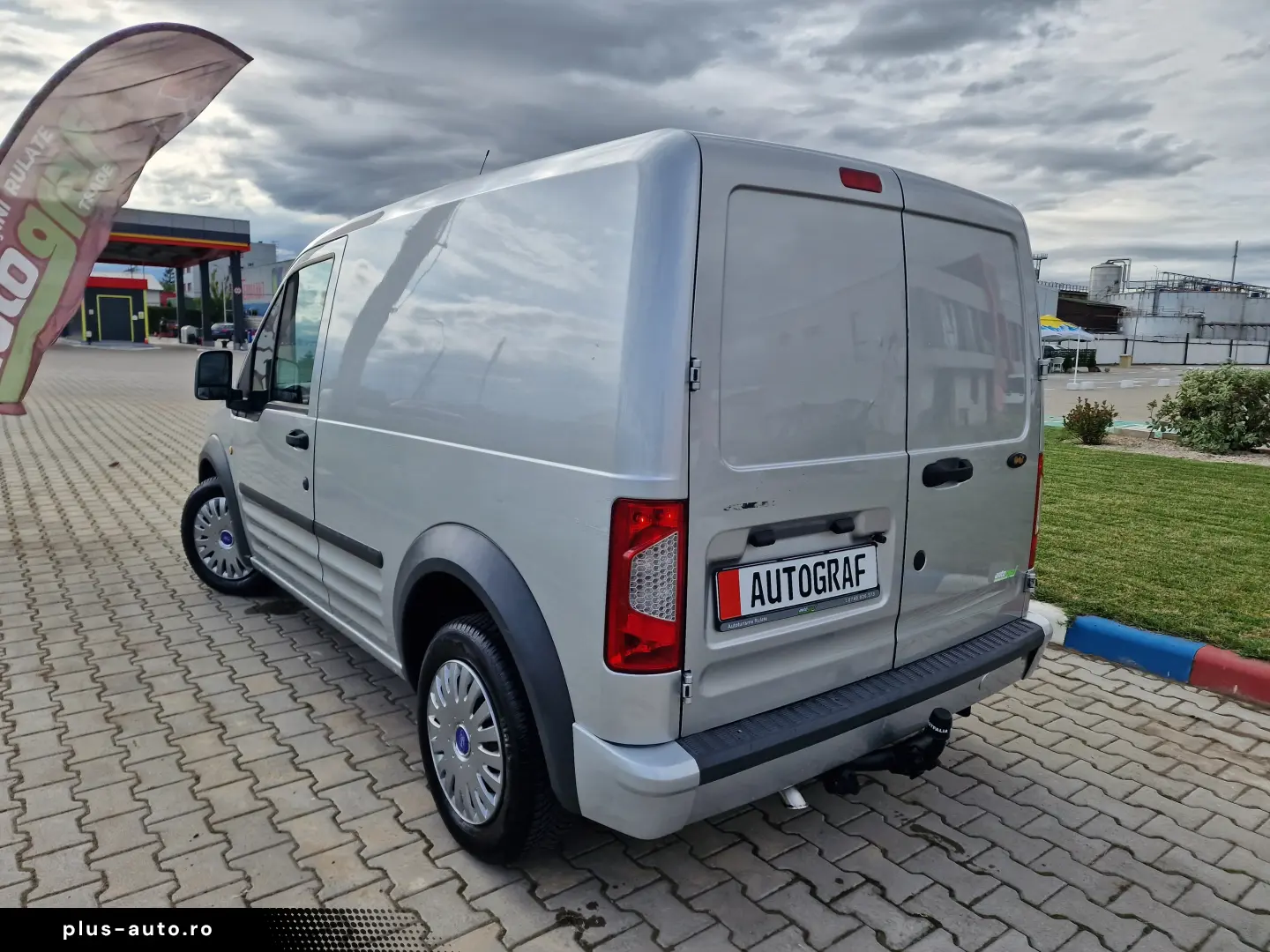 Ford Transit Connect 1.8TDCi - Acum si Rate