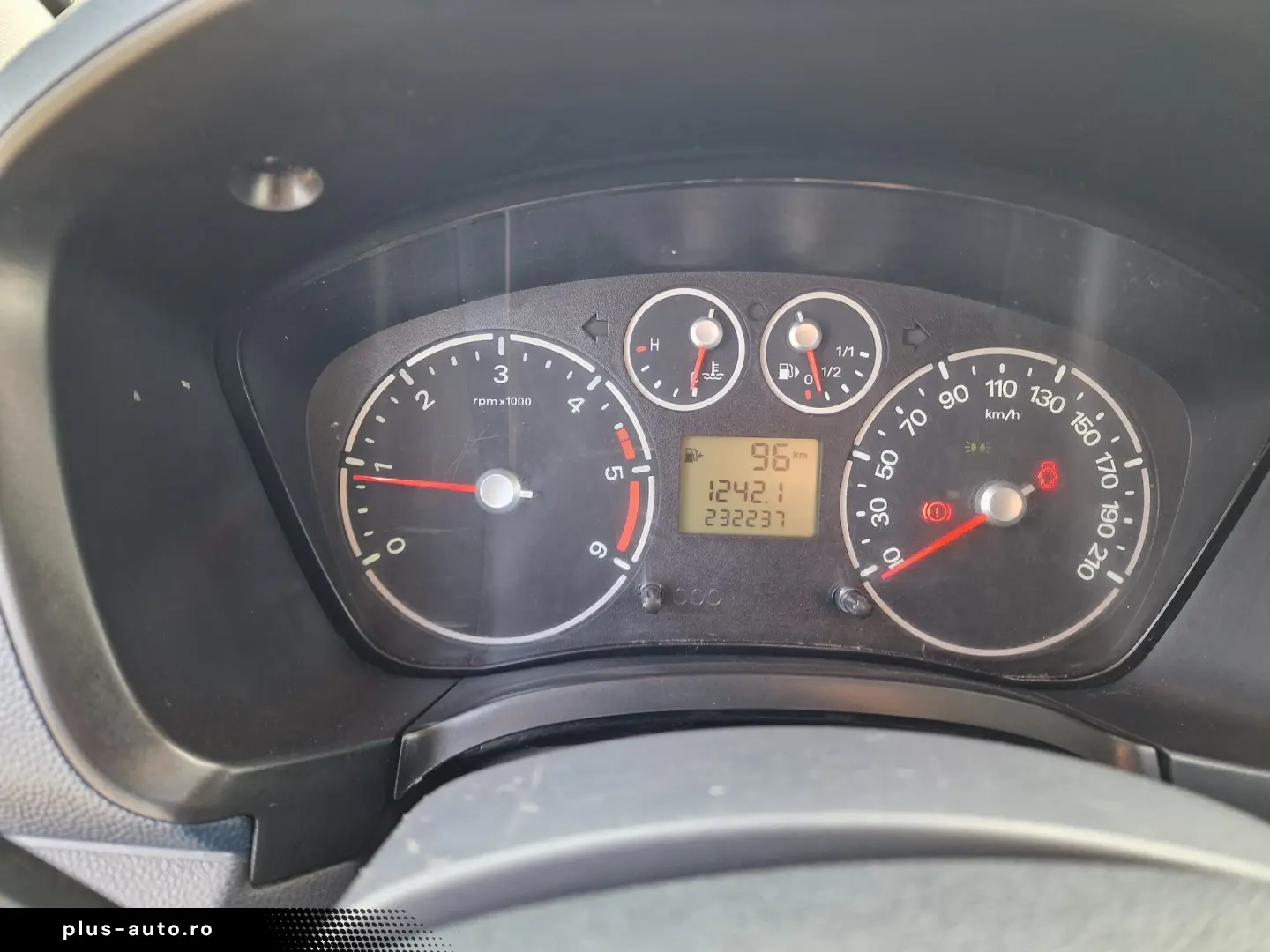 Ford Transit Connect 1.8TDCi - Acum si Rate