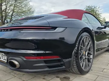 PORSCHE 911 Carrera Cabriolet
