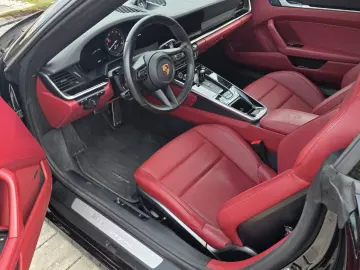 PORSCHE 911 Carrera Cabriolet