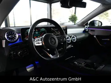 MERCEDES-BENZ CLA 220 4Matic AMG Line