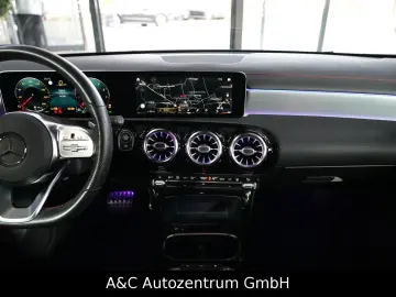 MERCEDES-BENZ CLA 220 4Matic AMG Line
