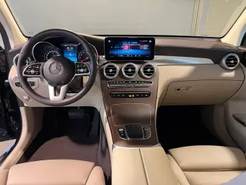 MERCEDES-BENZ GLC 300 e 4M  Distr Leder Kamer LED