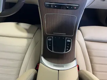 MERCEDES-BENZ GLC 300 e 4M  Distr Leder Kamer LED