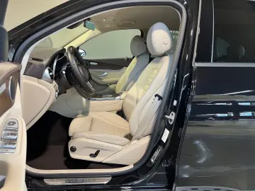 MERCEDES-BENZ GLC 300 e 4M  Distr Leder Kamer LED