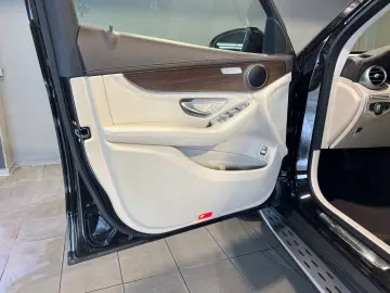 MERCEDES-BENZ GLC 300 e 4M  Distr Leder Kamer LED