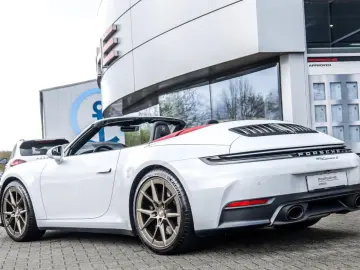 Porsche 992 911 Carrera S Cabriolet InnoDrive Sport Exhaust