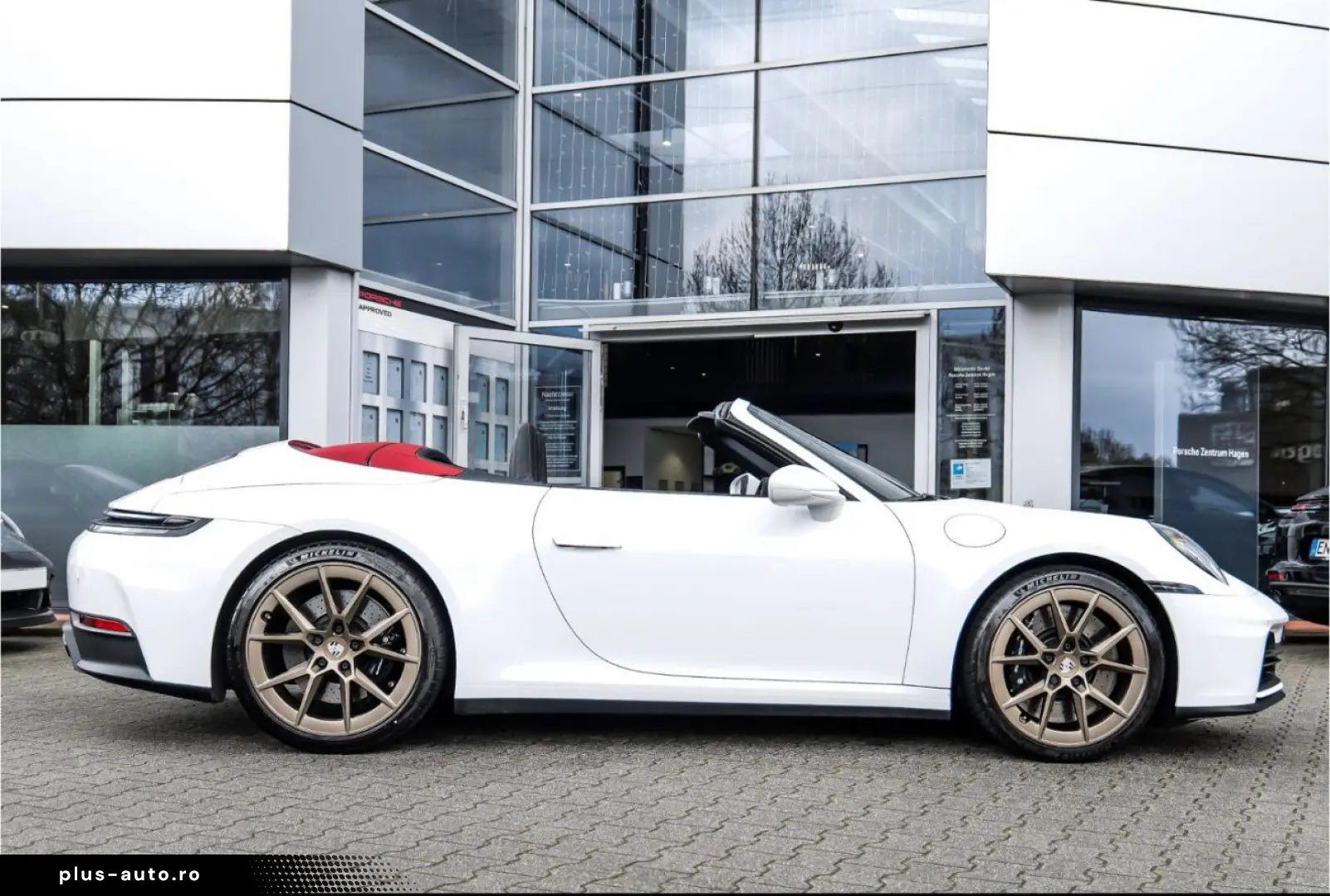 Porsche 992 911 Carrera S Cabriolet InnoDrive Sport Exhaust