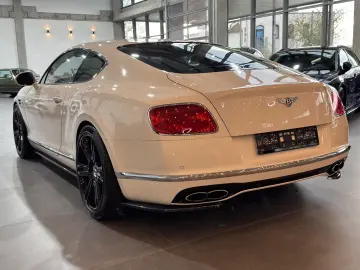 BENTLEY Continental GT 4.0 V8 4WD Automatik Carbon ACC