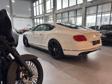 BENTLEY Continental GT 4.0 V8 4WD Automatik Carbon ACC