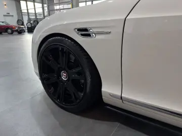 BENTLEY Continental GT 4.0 V8 4WD Automatik Carbon ACC