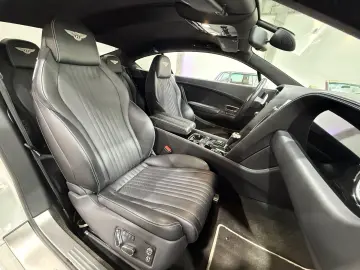 BENTLEY Continental GT 4.0 V8 4WD Automatik Carbon ACC