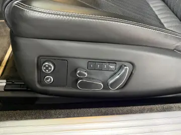 BENTLEY Continental GT 4.0 V8 4WD Automatik Carbon ACC