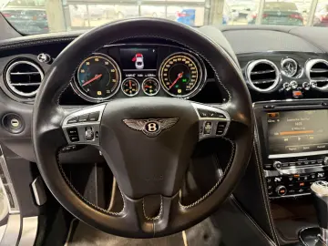 BENTLEY Continental GT 4.0 V8 4WD Automatik Carbon ACC
