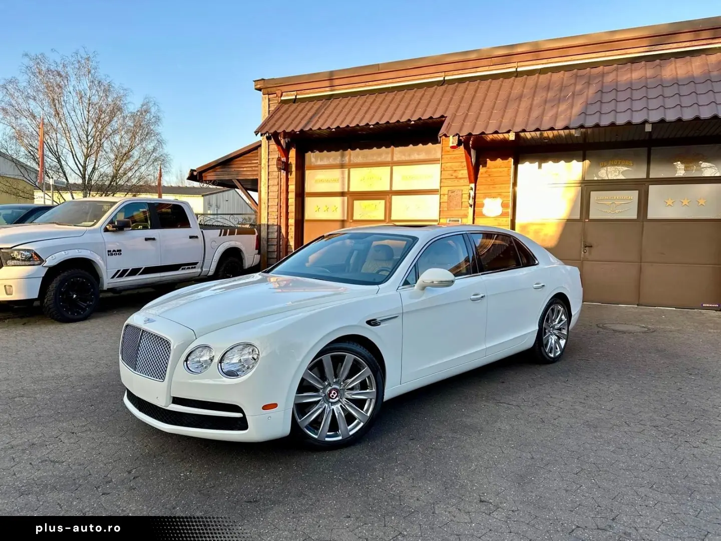 BENTLEY FLYING SPUR SERVICE NEU VOLL NAVI LED GARANTIE