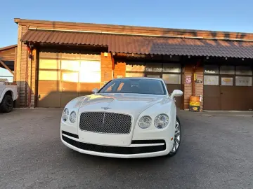 BENTLEY FLYING SPUR SERVICE NEU VOLL NAVI LED GARANTIE