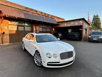 BENTLEY FLYING SPUR SERVICE NEU VOLL NAVI LED GARANTIE
