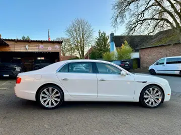 BENTLEY FLYING SPUR SERVICE NEU VOLL NAVI LED GARANTIE