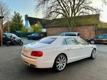 BENTLEY FLYING SPUR SERVICE NEU VOLL NAVI LED GARANTIE