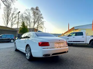 BENTLEY FLYING SPUR SERVICE NEU VOLL NAVI LED GARANTIE