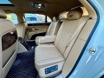 BENTLEY FLYING SPUR SERVICE NEU VOLL NAVI LED GARANTIE