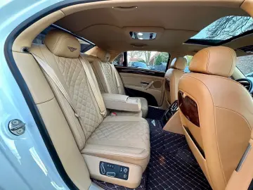 BENTLEY FLYING SPUR SERVICE NEU VOLL NAVI LED GARANTIE