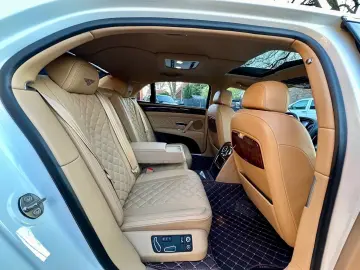 BENTLEY FLYING SPUR SERVICE NEU VOLL NAVI LED GARANTIE