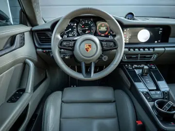 PORSCHE 911 Carrera 4 GTS MATRIX.ABST.BOSE.VOLL.FOLIERT.