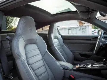PORSCHE 911 Carrera 4 GTS MATRIX.ABST.BOSE.VOLL.FOLIERT.