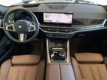 BMW X6 xDr 30d M SPORT SoftCl AHK Pano StHz H K