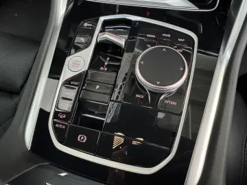 BMW X6 xDr30d M Sport Pro ACC 360 Pano H&K 22Zoll