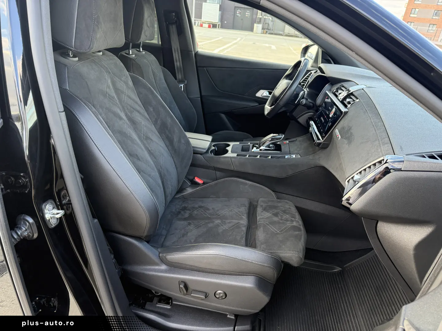 DS 7 Crossback 1.6 PHeV AWD 300 EAT8 PERFORMANCE LINE