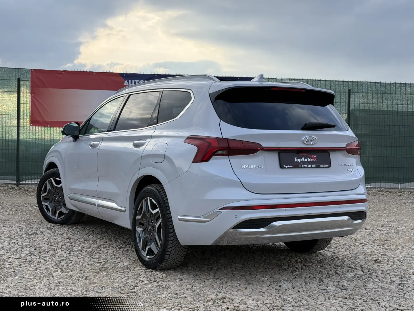Hyundai Santa Fe 1.6 Plugin-Hybrid 4WD 7 locuri Signature