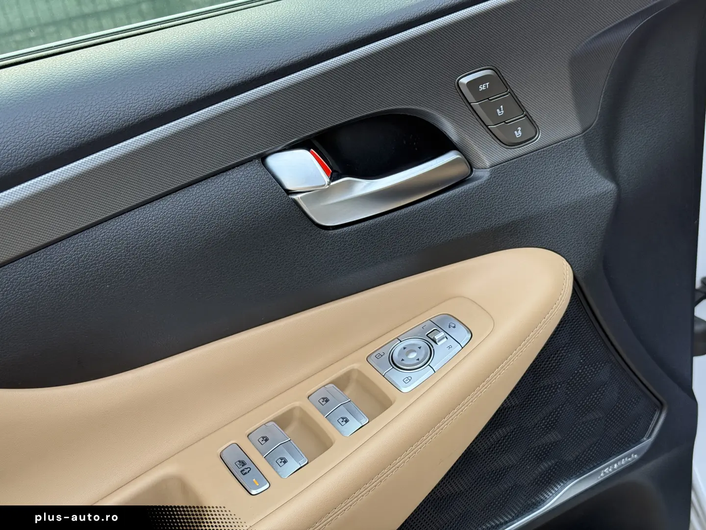 Hyundai Santa Fe 1.6 Plugin-Hybrid 4WD 7 locuri Signature