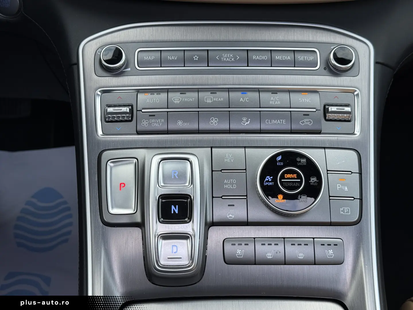 Hyundai Santa Fe 1.6 Plugin-Hybrid 4WD 7 locuri Signature