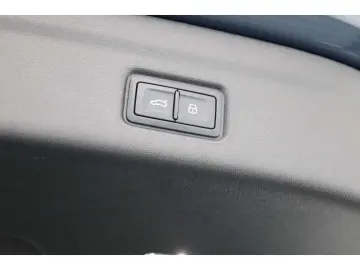 AUDI Q6 e-tron S line 360  20inch; Beifahrerdisp. Matrix