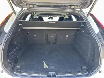 VOLVO XC60 Tempomat  LED Memory SitzHz PDC Bluetooth